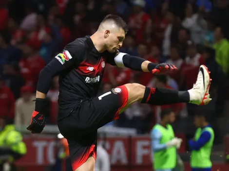 Video: afición de Cruz Azul se burla de Tiago Volpi tras sus fallos