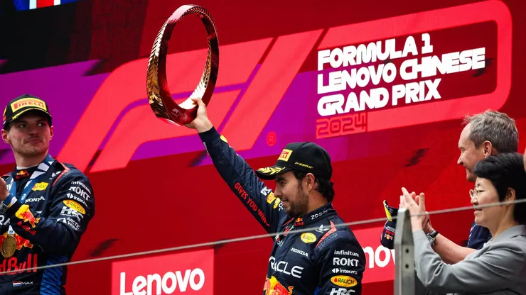 Checo Pérez logró el podio en GP de China y consigue una histórica marca