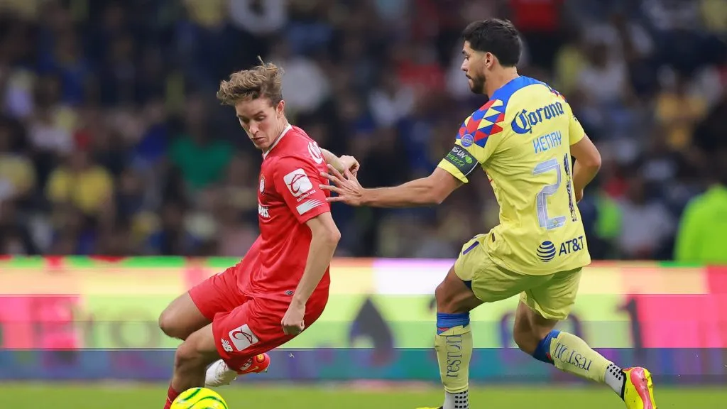 Marcel Ruiz, amonestado vs. América y afuera vs. San Luis [Foto: Getty]