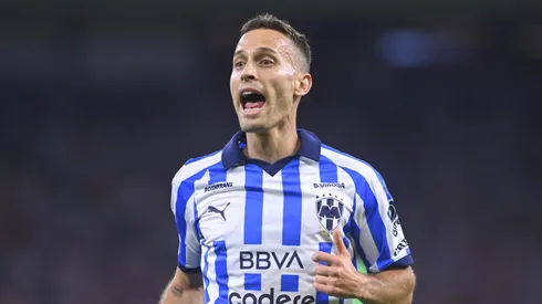 Sergio Canales brilló en el Clásico Regio