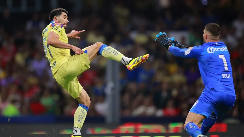 Tiago Volpi no pudo aguantar las embestidas del América [Foto: Getty]