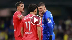 Araujo y Volpi, cara a cara en pleno encuentro.