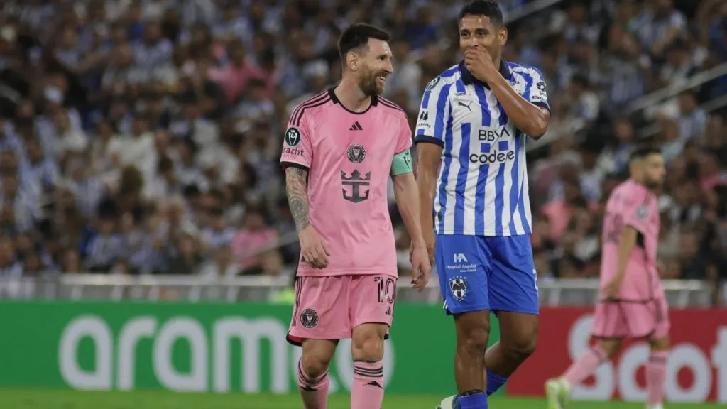 Luis Romo y Leo Messi se dijeron de todo durante el partido