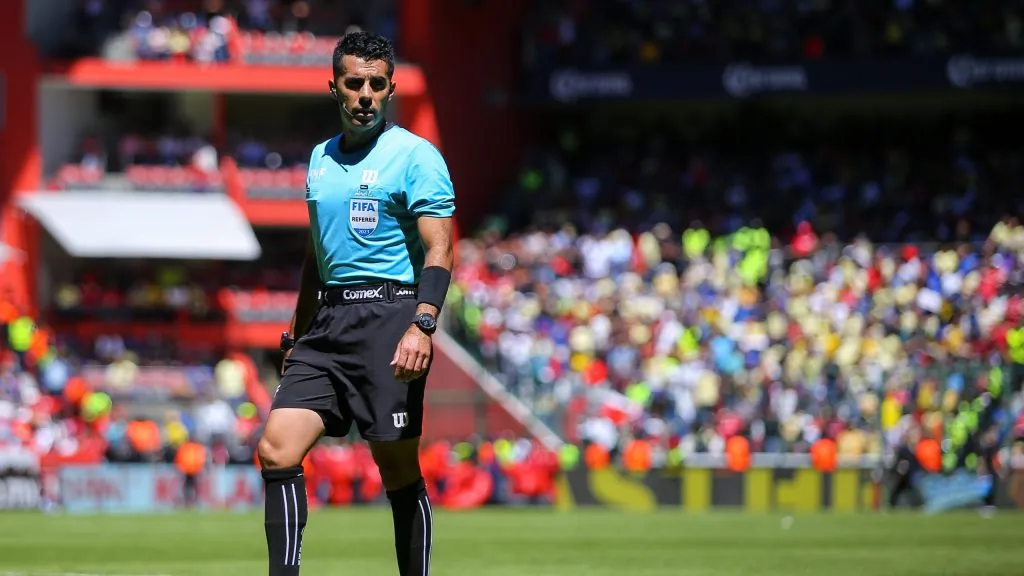 Adonai Escobedo dirigió el último Toluca-América en el Nemesio Díez [Foto: Getty]