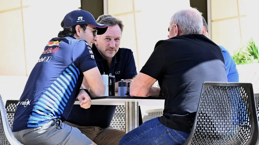 Checo Pérez se juega con continuidad en Red Bull