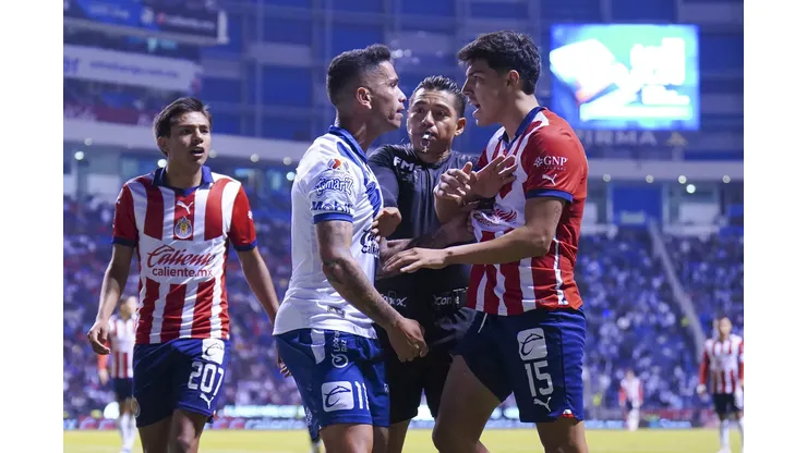 Chivas y Puebla prometen un juego con goles en el Akron