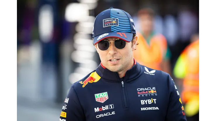 Checo Pérez le mete presión a Max Verstappen en el GP de Japón (Imago)