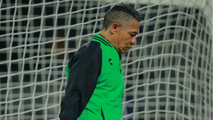 A Nacho Ambriz no le gustó algo que vio en los entrenamientos.