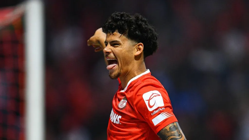 Maxi Araujo es uno de los objetivos de Tigres en el mercado (IMAGO)