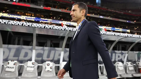 Jaime Lozano, seguido de cerca por la FMF.