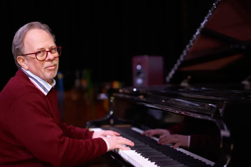 Tony Britten, el autor del himno de la Champions League