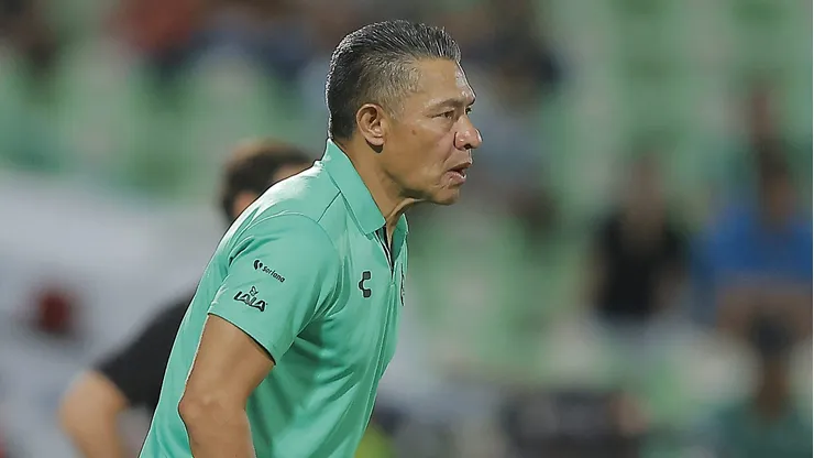 Ignacio Ambriz ya piensa en el armado de su plantel para el próximo semestre.