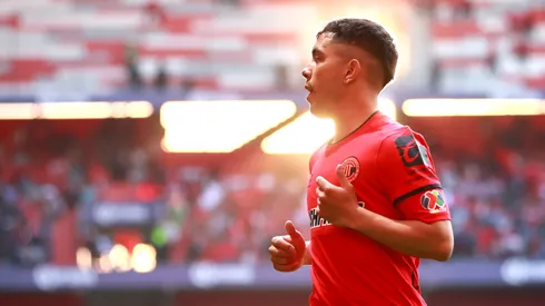 Leo Fernández podría seguir lejos de México.