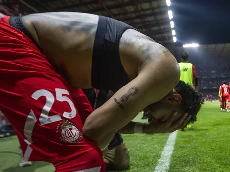 El motivo por el cual el VAR anuló el gol de Alexis Vega ante Chivas