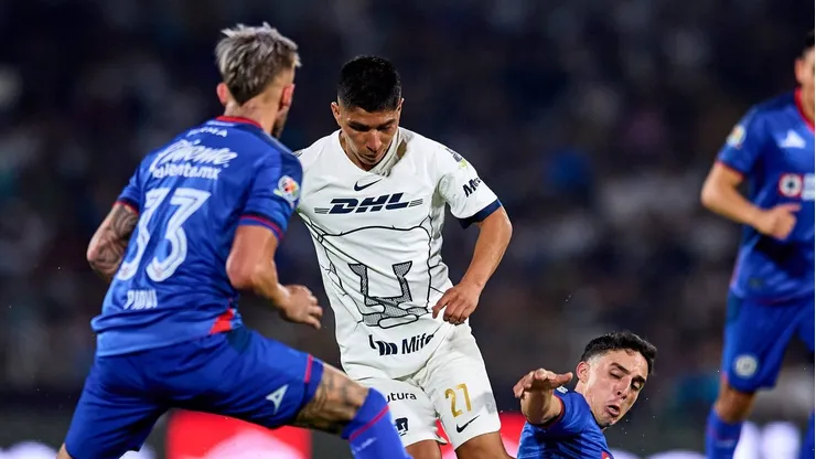 Las alineaciones del encuentro entre Cruz Azul y Pumas UNAM.