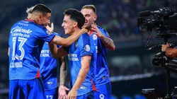 Faravelli festeja el gol de Cruz Azul.