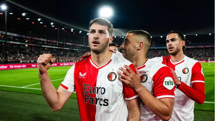 Santiago Giménez cortó su mala racha en Feyenoord e ilusiona de cara a la Copa América
