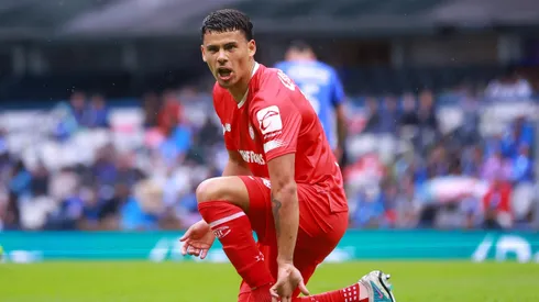 Maximiliano Araujo, tentado por el futbol europeo.