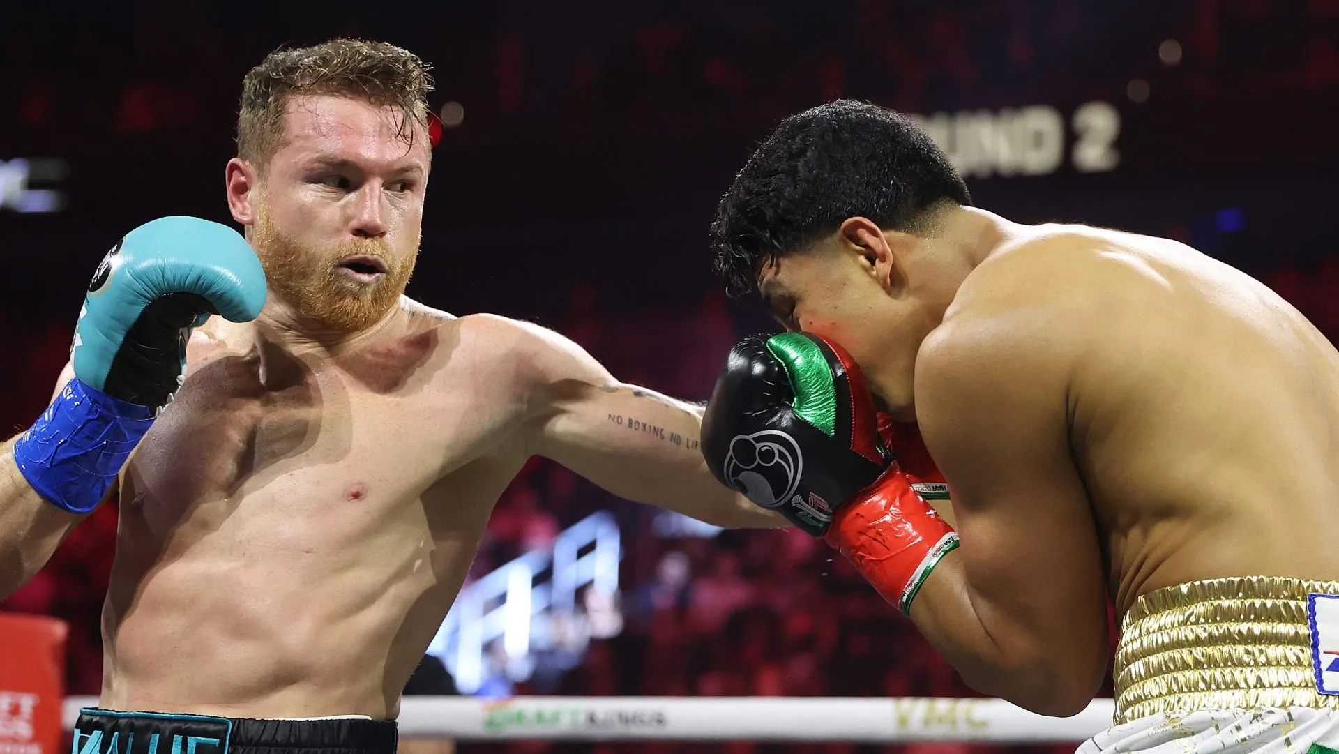 Canelo Álvarez defendió sus títulos ante Jaime Munguía (Getty)