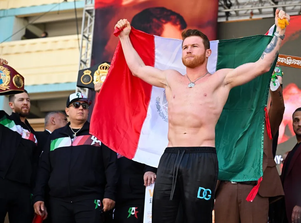 Canelo Álvarez subirá al ring acompañado de la música de Luis R. Conriquez. (Imago)