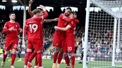 Los futbolistas de Liverpool celebran un gol.