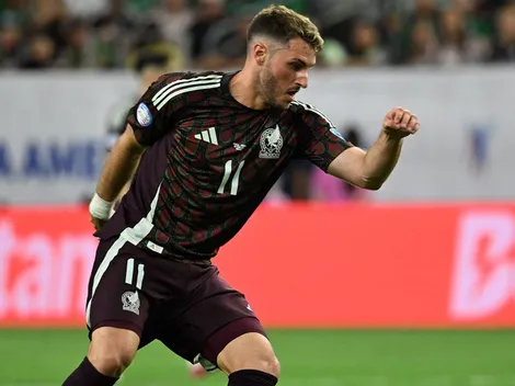 Ni Inglaterra, ni Italia: la oferta que analiza Santiago Giménez