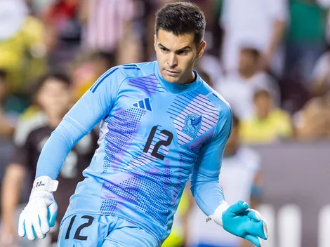 ¿Por qué Julio González usa un guante de cuatro dedos?