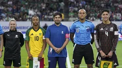 Werevertumorro, sorpresivamente presenció el sorteo de capitanes previo a México vs. Jamaica