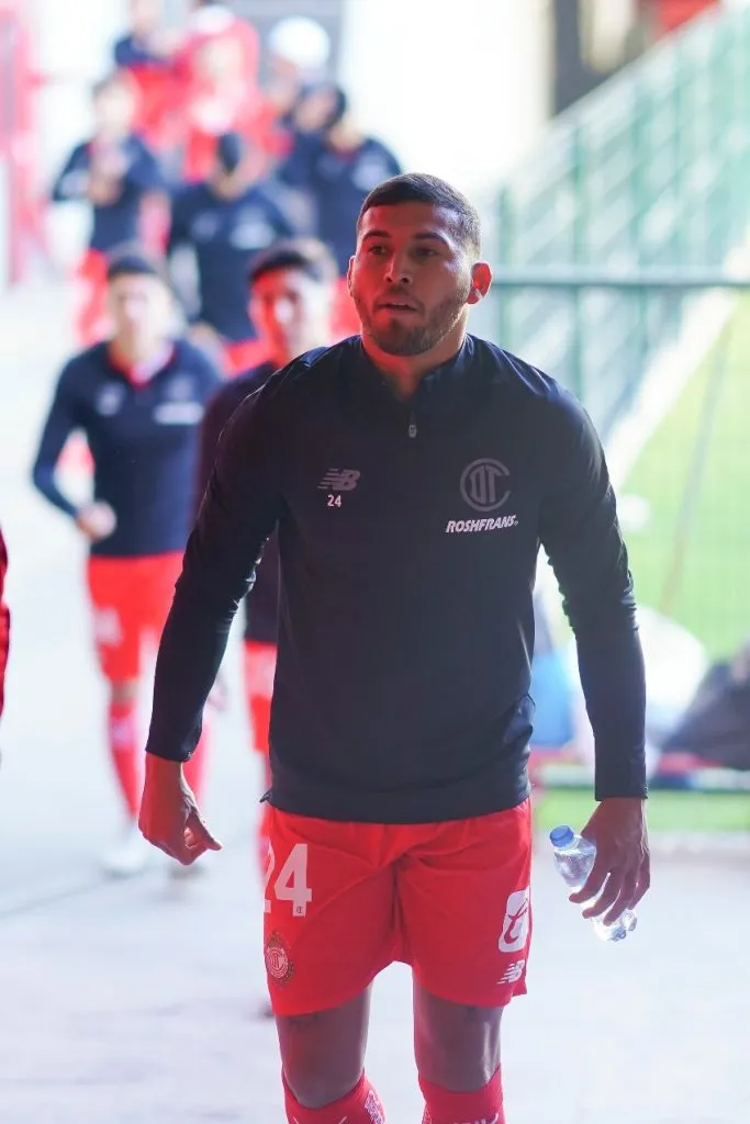 Juan Escobar está camino a Paraguay para reposar [Foto: TFC]