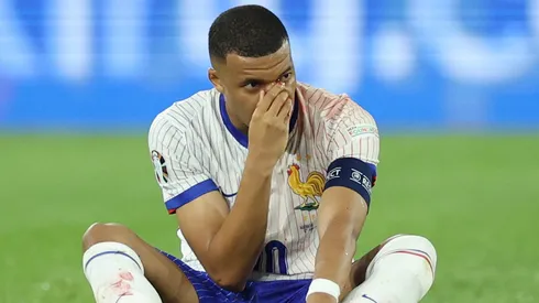 Kylian Mbappé tuvo que ser sustituido