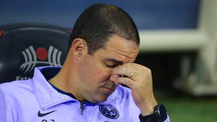 André Jardine se enfrenta a un dilema para la Supercopa.