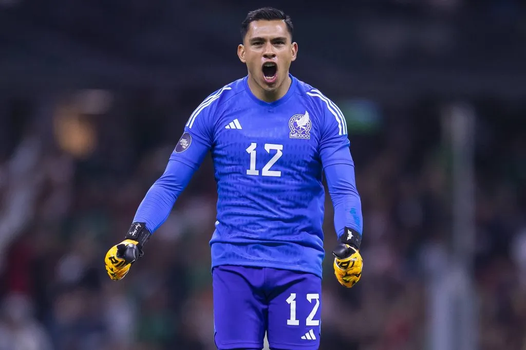 El portero del América estará entre 4 y 6 semanas fuera de las canchas. (Imago)