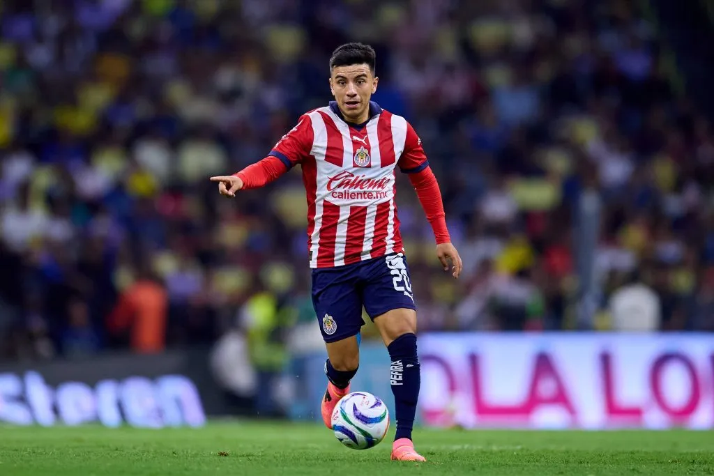 Fernando Beltrán, jugador predilecto de Paunovic en Chivas, también estaría en la órbita del serbio. (Imago)