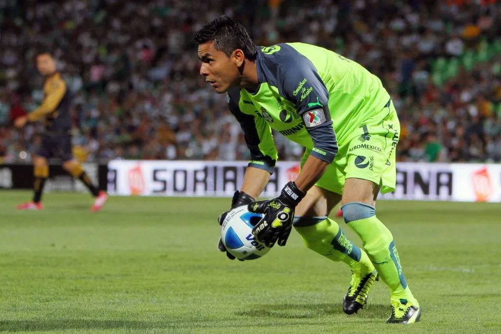 Oswaldo Sánchez disputó 338 encuentros con Santos Laguna. (Imago)