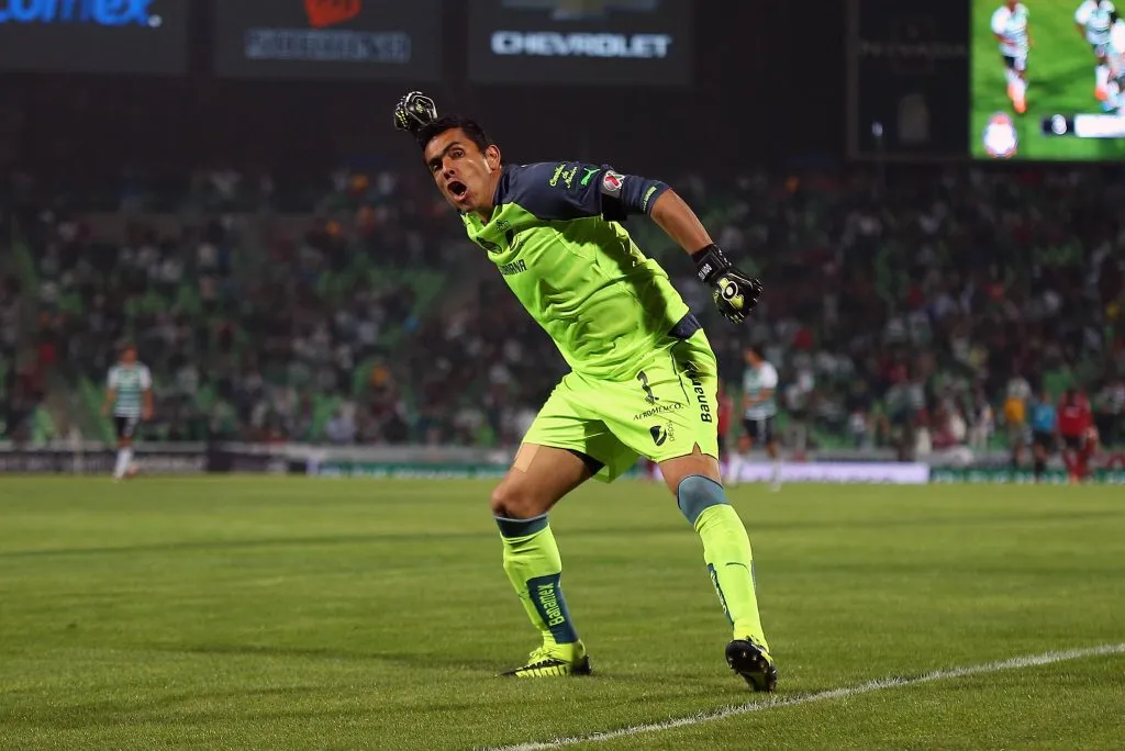 Oswaldo Sánchez atajó en Santos Laguna entre 2007 y 2014. (Imago)