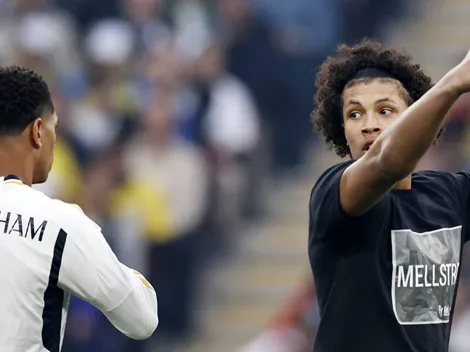 Insólito: espontáneos ingresaron al campo de juego en plena final