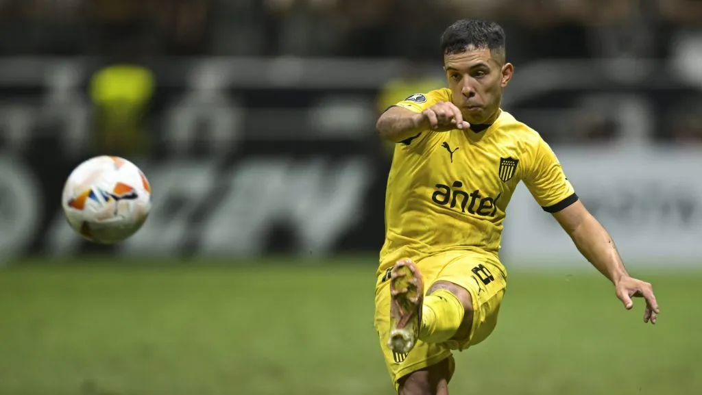 El mediocampista zurdo posee una gran pegada y lo demostró en Peñarol. (Getty Images)