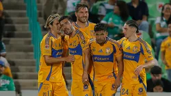 Los jugadores de Tigres, a puro festejo.