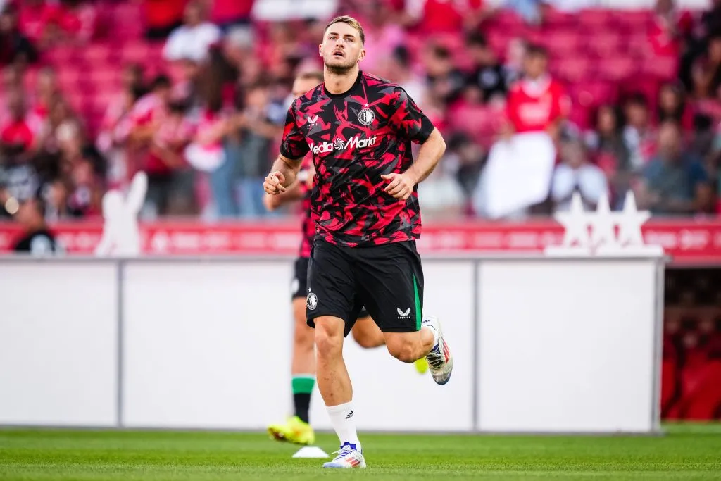 Santiago Giménez afirmó que aún no sabe dónde jugará la próxima temporada. (Imago)