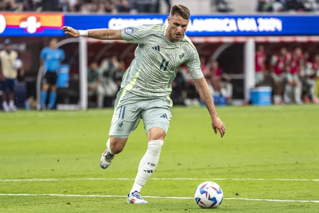 Santiago Giménez, una de las figuras de México que hubiera estado en los Juegos Olímpicos. [Foto IMAGO]