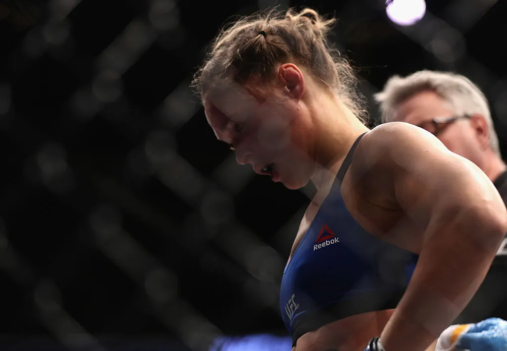 Ronda Rousey sufrió derrotas duras que le dejaron en una depresión de la cual le costó recuperarse. (GETTY IMAGES)