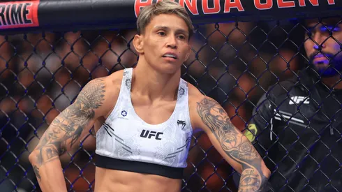 Amanda Lemos perdió de manera contundente ante Virna Jandiroba y dejó dudas para el futuro.