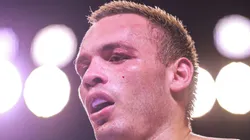 Julio César Chávez Jr. tuvo un regreso triunfal al boxeo, pero fue despedido con abucheos.