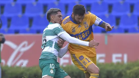 Santos Laguna y Tigres se enfrentan con presentes dispares