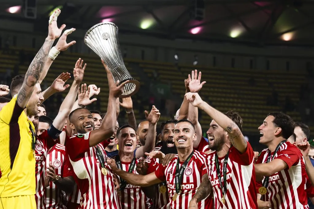 Olympiacos se consagró campeón en la Conference League y obtuvo su primer título internacional. [Foto IMAGO]