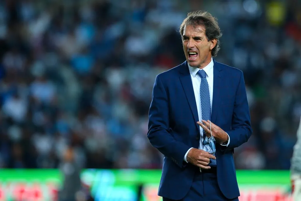 La situación de la Chofis López colmó la paciencia del entrenador Guillermo Almada. [Foto Getty Images]