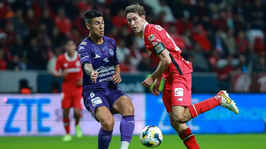 Marcel Ruiz volvió a brillar con la playera escarlata [Foto: Getty Images]