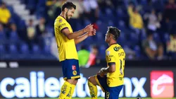 Henry Martín y Cristian Calderón, a puro festejo.