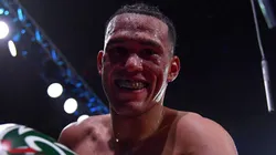 David Benavidez tiene que decidir en que división se queda para pelear o no ante Canelo Álvarez.