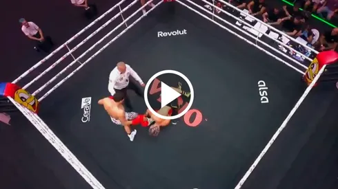 Viruzz le soltó un tremendo golpe a Shelao, que terminó en la lona en La Velada del Año 4.